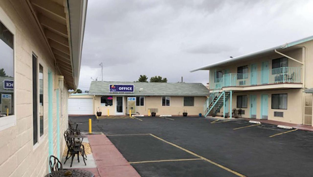 Howard Johnson By Wyndham Ridgecrest, Ca Exterior foto